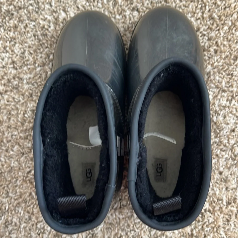 UGG Classic Boot Clear Mini Waterproof Size 5 Black - Picture 10 of 14